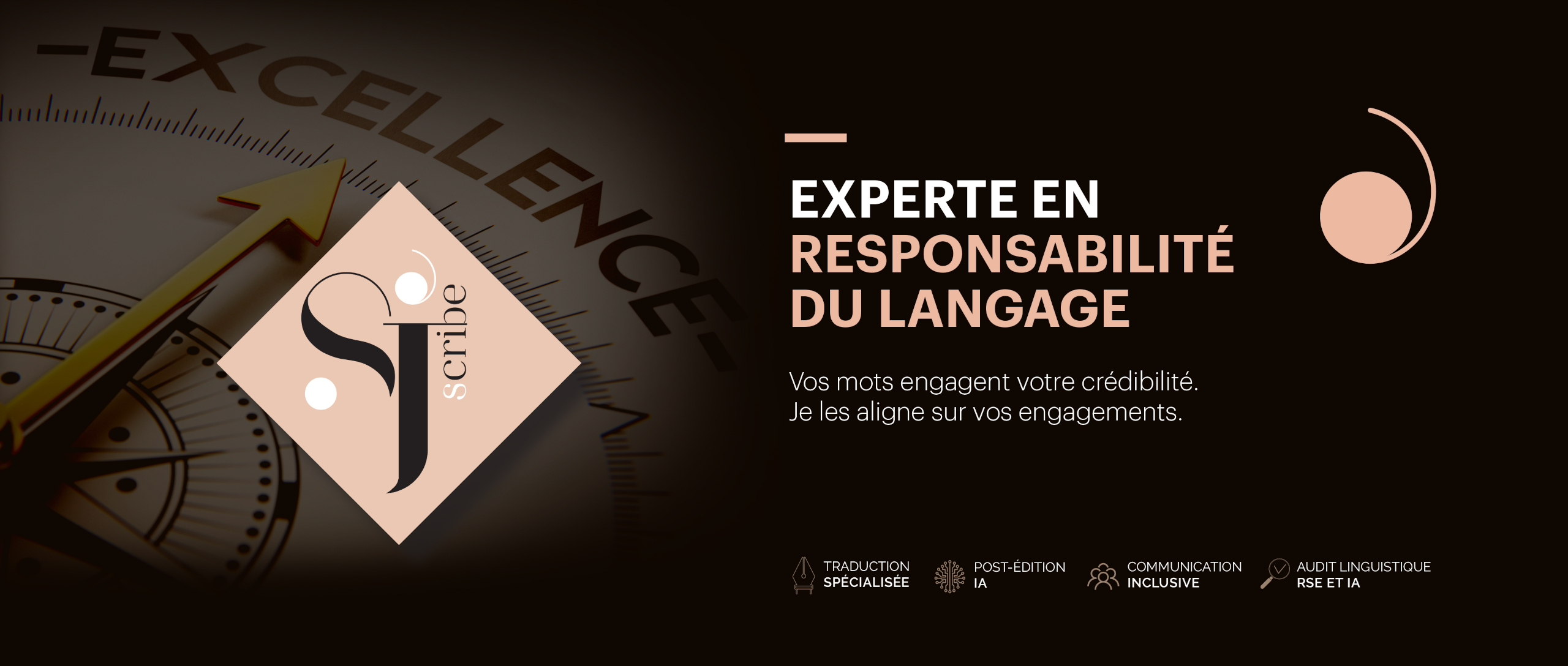 À gauche, le logo SHScribe apparaît sur une image de boussole, où une flèche dorée pointe vers le mot Excellence. À droite, un texte souligne l'expertise en responsabilité du langage RSE/RH